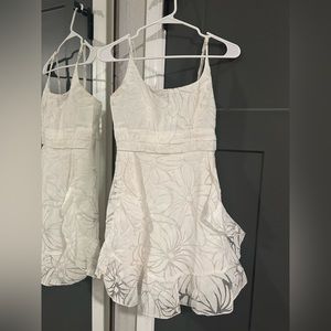 Hello Molly white flower dress, size us 4
